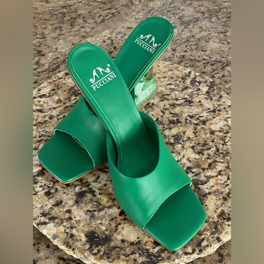 Pucciani green heels